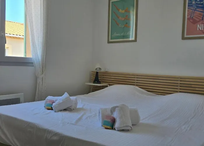 Hébergement de vacances New House With Comforts In *